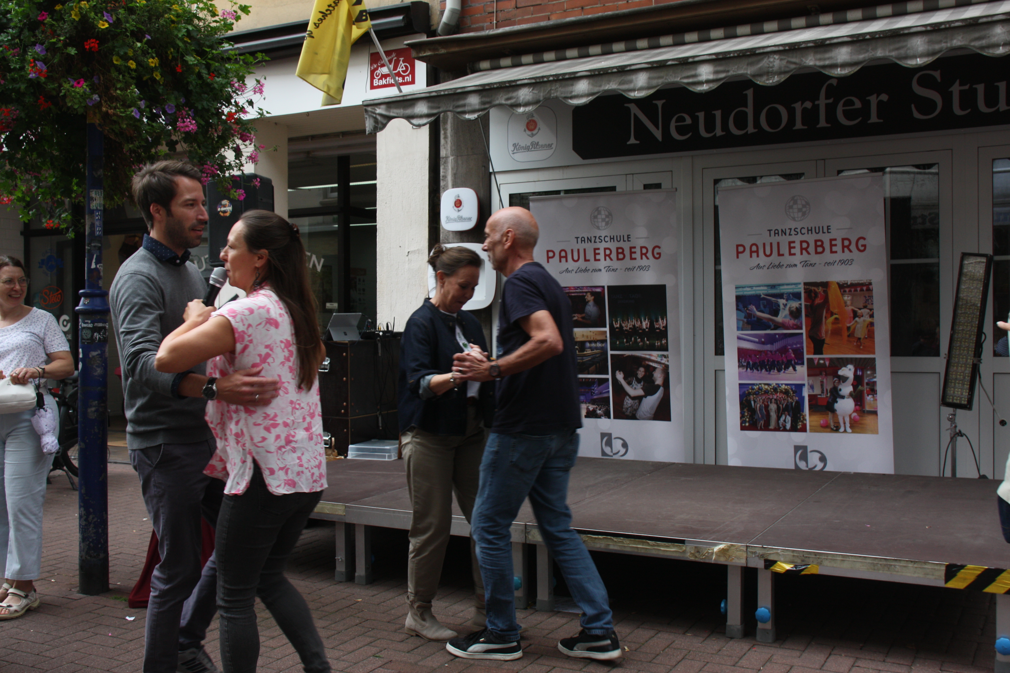 Tag der Oststra&szlig;e